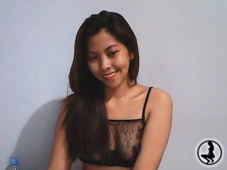 www.nakedasianchat.com yummyrosesxxx